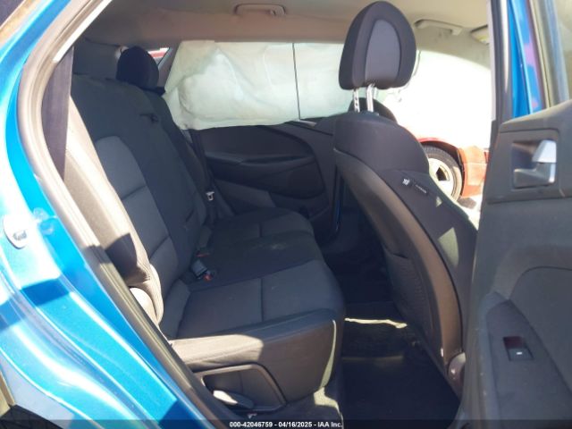KM8J3CA4XHU411792 Hyundai TUCSON SE