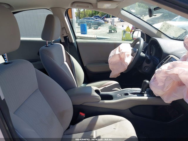 3CZRU5H3XJM717361 Honda HR-V LX