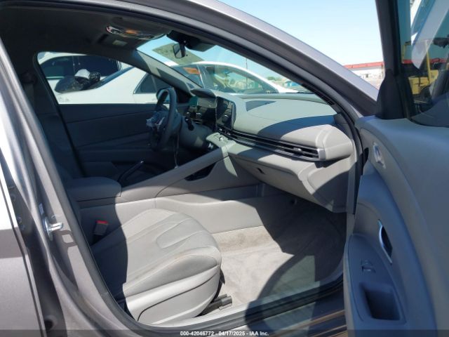 KMHLM4DG0RU775707 Hyundai ELANTRA SEL