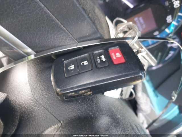 4T1BD1FK8EU104226 Toyota Camry Hybrid Xle