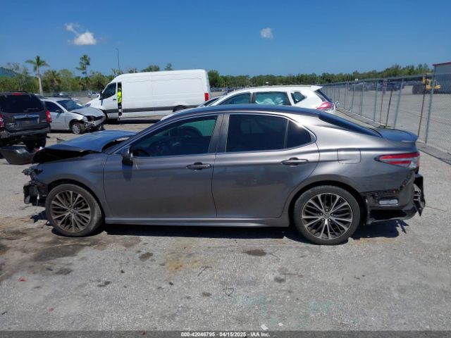 4T1B11HK3JU569724 Toyota CAMRY SE