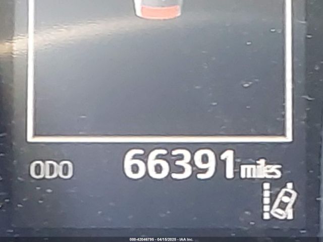 4T1B11HK3JU569724 Toyota CAMRY SE