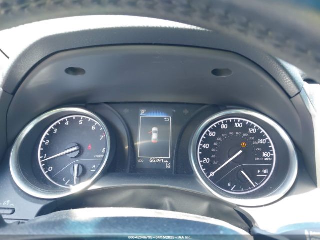4T1B11HK3JU569724 Toyota CAMRY SE