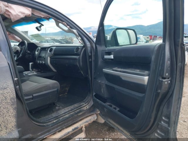5TFDY5F11FX487474 Toyota Tundra Sr5 5.7l V8