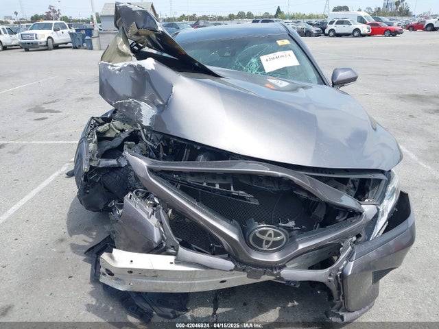 4T1B11HK0JU524045 Toyota CAMRY SE