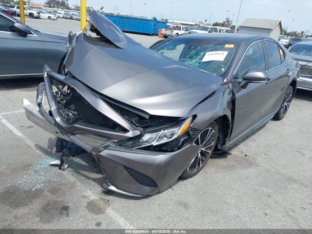 4T1B11HK0JU524045 Toyota CAMRY SE