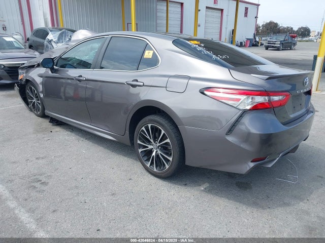 4T1B11HK0JU524045 Toyota CAMRY SE