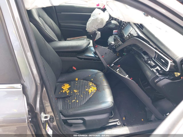 4T1B11HK0JU524045 Toyota CAMRY SE
