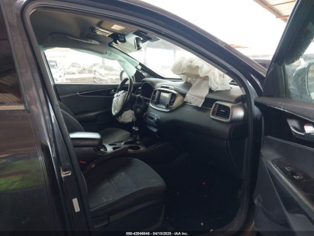 5XYPGDA32KG439966 KIA Sorento 2.4l Lx