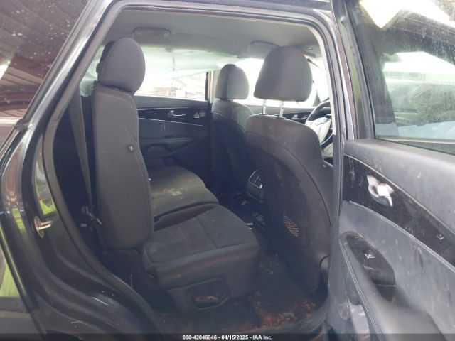 5XYPGDA32KG439966 KIA Sorento 2.4l Lx