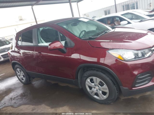 3GNCJKSB9HL273738 Chevrolet TRAX LS