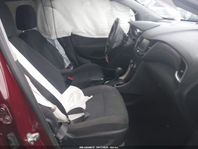 3GNCJKSB9HL273738 Chevrolet TRAX LS