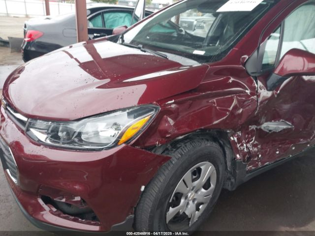 3GNCJKSB9HL273738 Chevrolet TRAX LS
