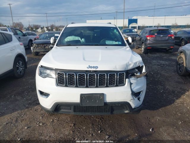 1C4RJFAG6JC406061 Jeep Grand Cherokee Laredo E 4x4