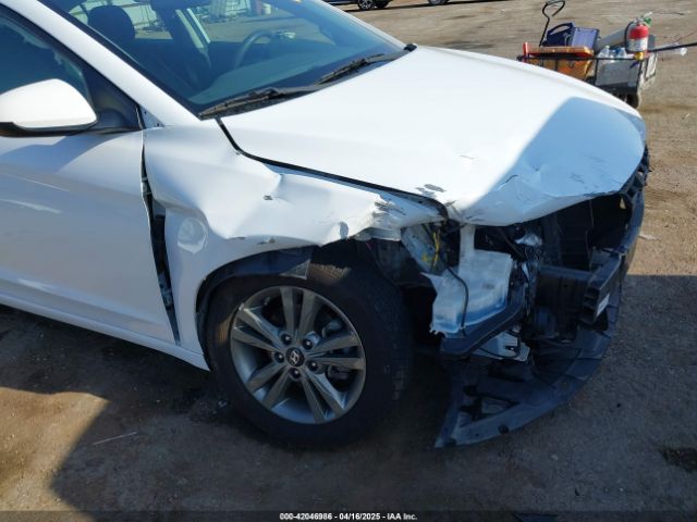 5NPD84LF3JH329362 Hyundai ELANTRA SEL