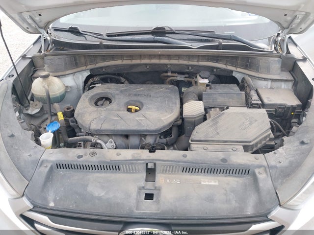 KM8J33A48JU623029 Hyundai TUCSON SEL