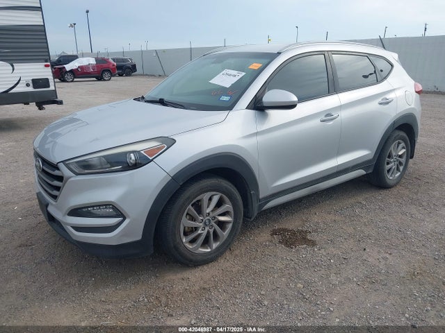 KM8J33A48JU623029 Hyundai TUCSON SEL
