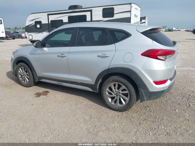 KM8J33A48JU623029 Hyundai TUCSON SEL