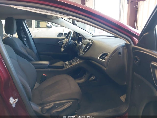 Chrysler 200 Limited 2015 1C3CCCAB2FN670767 Image 5