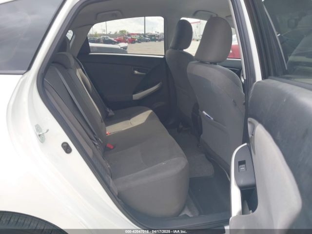 JTDKN3DU7F1986624 Toyota Prius Two