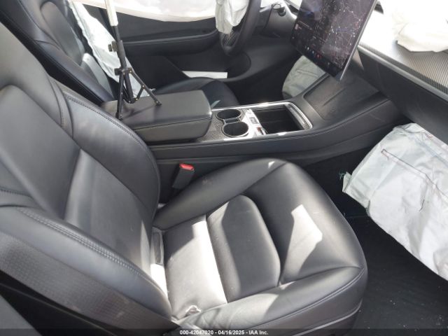 2021 TESLA MODEL Y 5YJYGDEF4MF230487 Photo 4