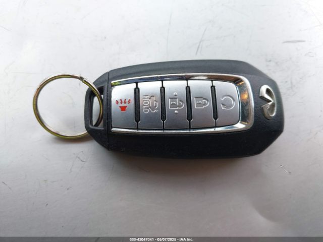 JN1EV7KK7MM411041 Infiniti Q60 Luxe