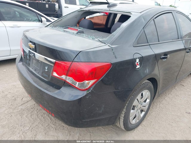 1G1PA5SH0F7174655 Chevrolet Cruze Ls Auto