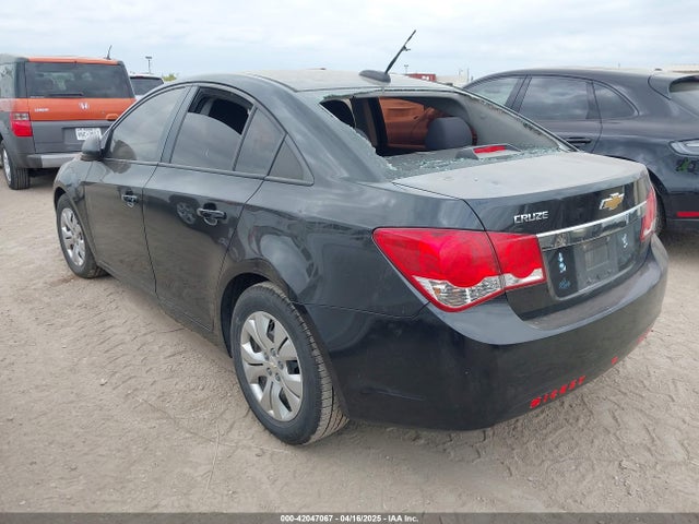 1G1PA5SH0F7174655 Chevrolet Cruze Ls Auto