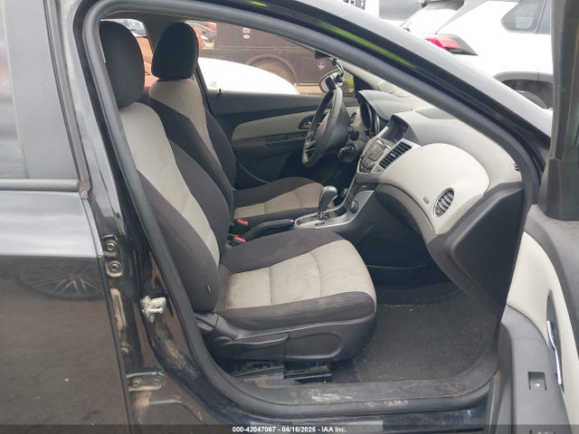 1G1PA5SH0F7174655 Chevrolet Cruze Ls Auto