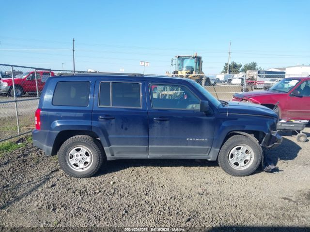 1C4NJRBB4GD661880 Jeep Patriot Sport