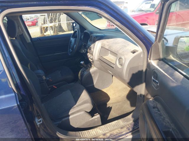 1C4NJRBB4GD661880 Jeep Patriot Sport