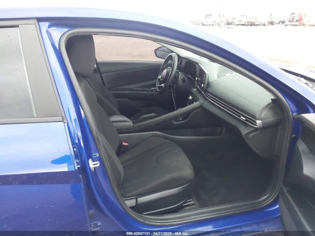KMHLM4AG5PU556274 Hyundai ELANTRA SEL