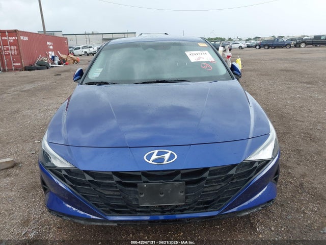 KMHLM4AG5PU556274 Hyundai ELANTRA SEL