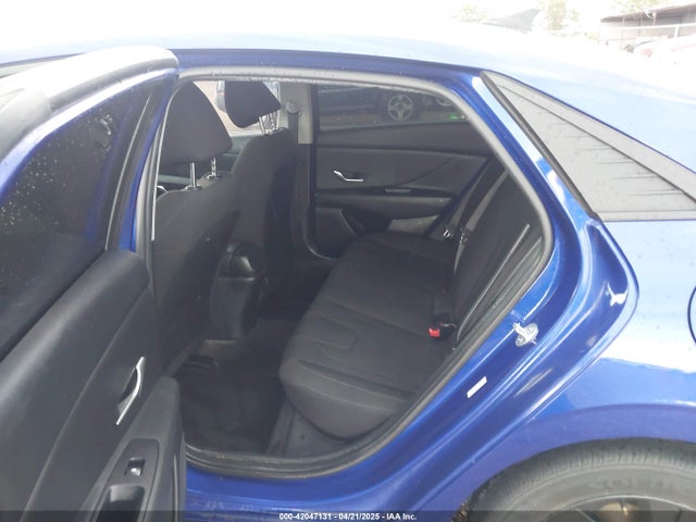 KMHLM4AG5PU556274 Hyundai ELANTRA SEL