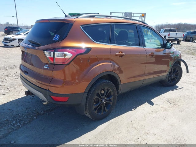1FMCU9G91HUB83435 Ford ESCAPE SE