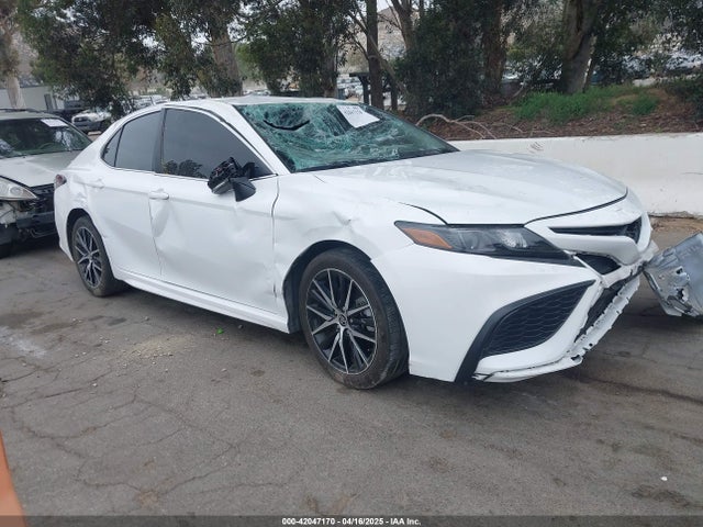 4T1G11AK3RU875902 Toyota CAMRY SE