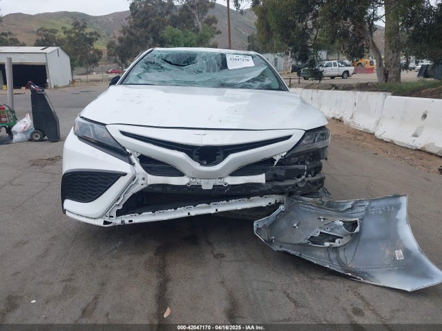 4T1G11AK3RU875902 Toyota CAMRY SE
