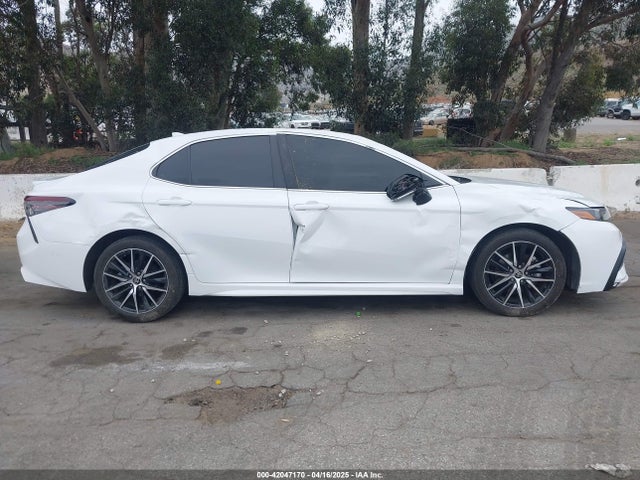 4T1G11AK3RU875902 Toyota CAMRY SE