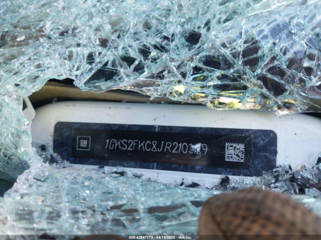1GKS2FKC8JR210389 GMC Yukon Xl Sle