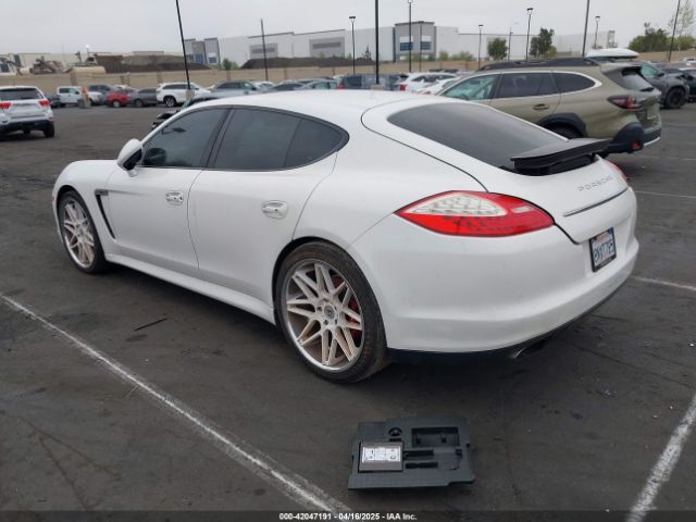 2011 PORSCHE PANAMERA WP0AA2A73BL017708 Photo 2