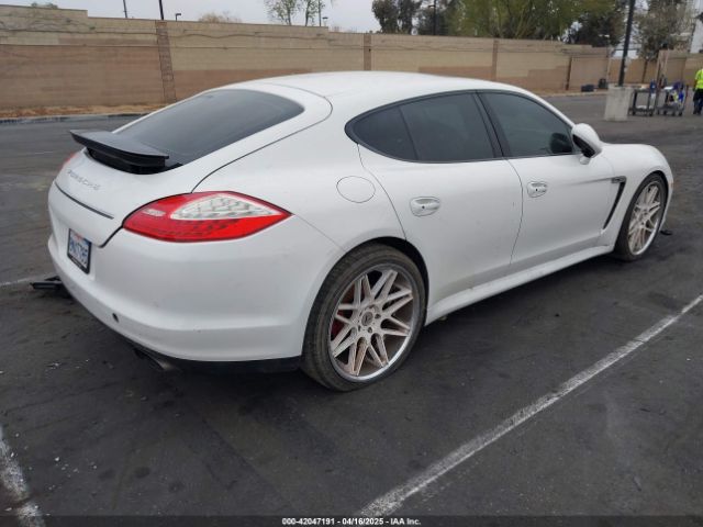2011 PORSCHE PANAMERA WP0AA2A73BL017708 Photo 3