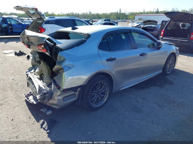 4T1B11HK9JU652073 Toyota CAMRY SE