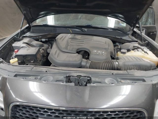 2C3CCAAG8GH235536 Chrysler 300 Limited