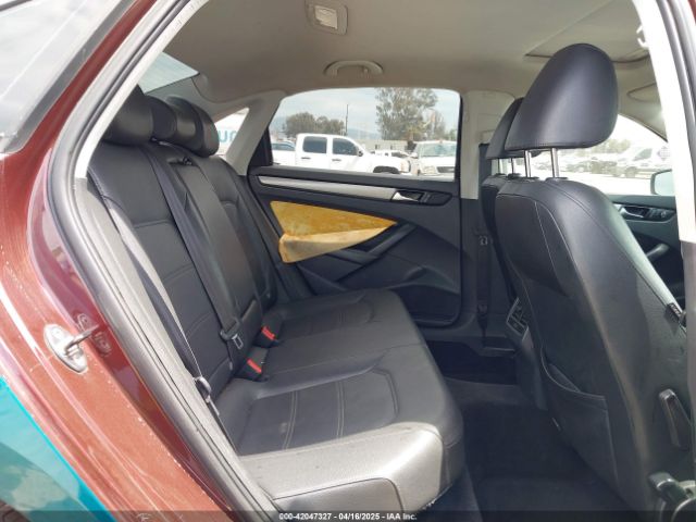 1VWBN7A32EC043821 Volkswagen Passat 2.0l Tdi Se