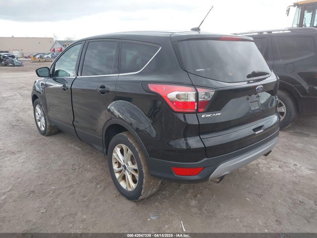 1FMCU9GD3HUE17644 Ford ESCAPE SE