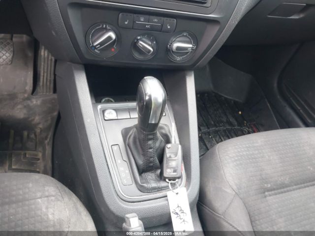 3VWD67AJ5GM371627 Volkswagen Jetta 1.4t Se