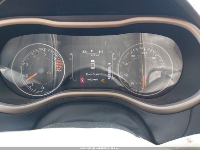 1C4PJLCB8HW667384 Jeep Cherokee Latitude Fwd