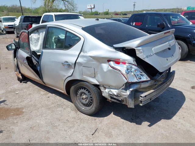 3N1CN7AP2JK437224 Nissan Versa 1.6 Sv