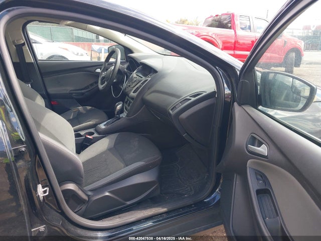1FADP3F27EL189068 Ford FOCUS SE