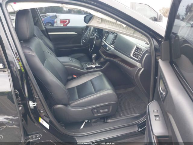 5TDKZRFH5KS572312 Toyota Highlander Xle